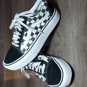 Vans Old Skool sherpa low black & white checkered lace up sneakers